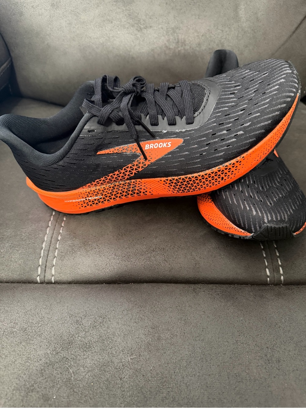 Brooks Hyperion Tempo 2022 Women’s Running Shoes Size 7.5 NWOB Black Orange - Picture 3 of 9
